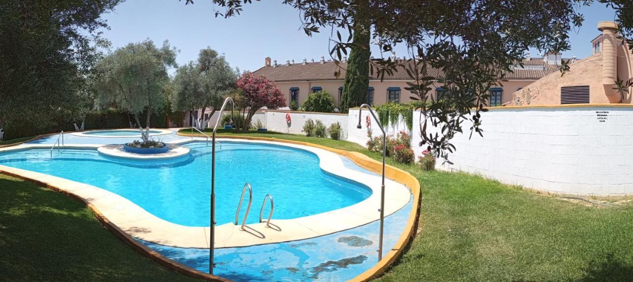 Sevilla Brisas Vip One Valencina De La Concepcion Bagian luar foto
